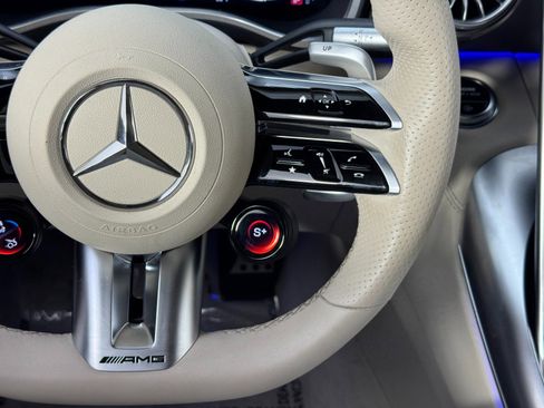 Used 2022 Mercedes-Benz SL 55 AMG 4MATIC image 21