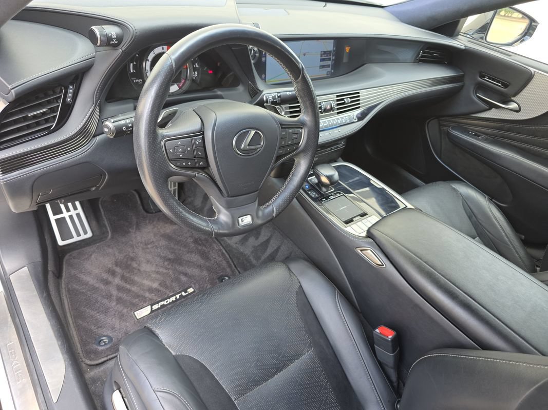 Used 2018 Lexus LS 500 F Sport w/ Accessory Package (Z1) RWD image 12