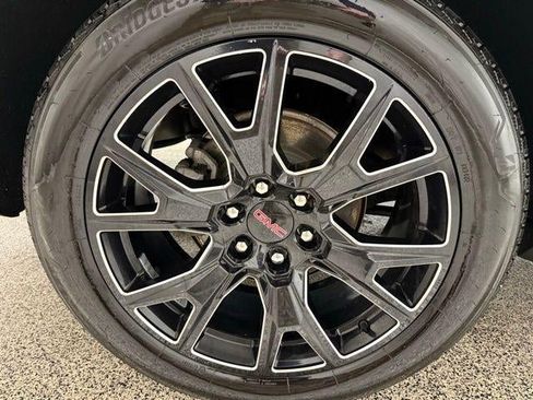 Used 2023 GMC Yukon Denali image 31