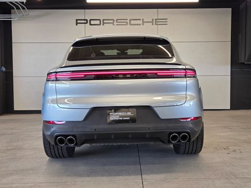 Certified 2024 Porsche Cayenne Coupe AWD/4WD image 7