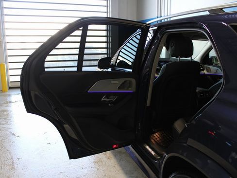 Used 2025 Mercedes-Benz GLE 450 4MATIC image 19