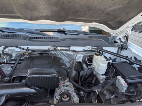 Used 2018 Chevrolet Silverado 2500 W/T RWD image 30