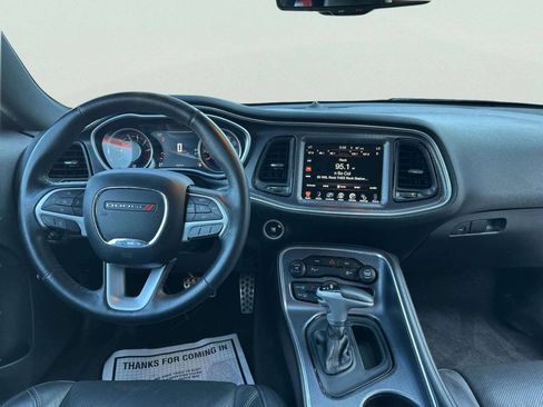 Used 2016 Dodge Challenger SXT Plus RWD image 9