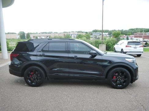 Certified 2020 Ford Explorer ST w/ ST Street Pack AWD/4WD image 4
