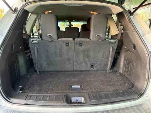 Used 2017 Nissan Pathfinder S image 34