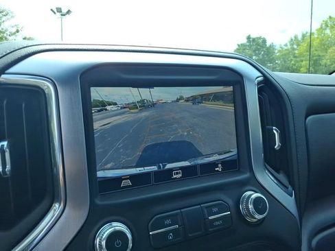 Used 2021 GMC Sierra 1500 SLT w/ SLT Convenience Package AWD/4WD image 13