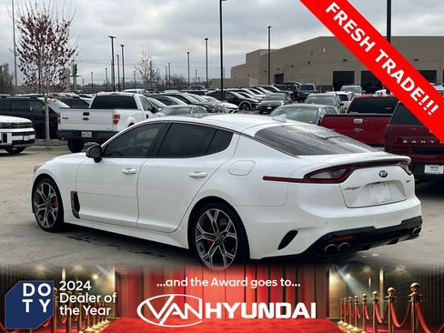 Used 2019 Kia Stinger GT2 image 10