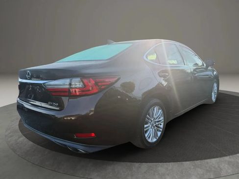 Used 2016 Lexus ES 350 w/ Premium Package w/Wood Trim FWD image 5