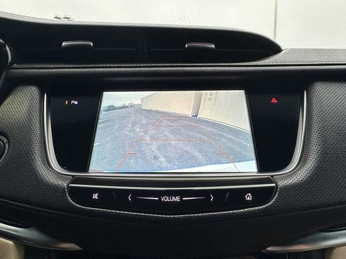 Used 2018 Cadillac XT5 FWD image 26