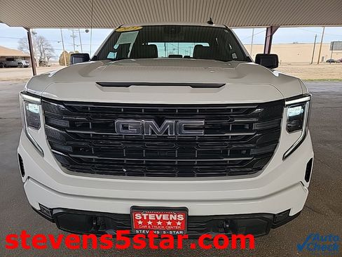 Used 2022 GMC Sierra 1500 Elevation w/ X31 Off-Road Package image 4