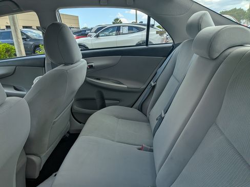 Used 2012 Toyota Corolla LE FWD image 13