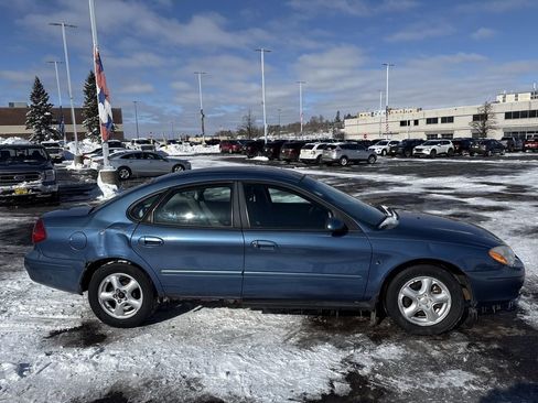 Used 2002 Ford Taurus SE image 5