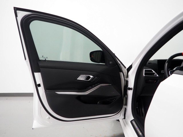 Used 2025 BMW M340i w/ Premium Package RWD image 63