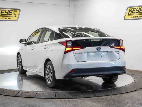 Used 2022 Toyota Prius XLE w/ Advanced Technology Package FWD image 2
