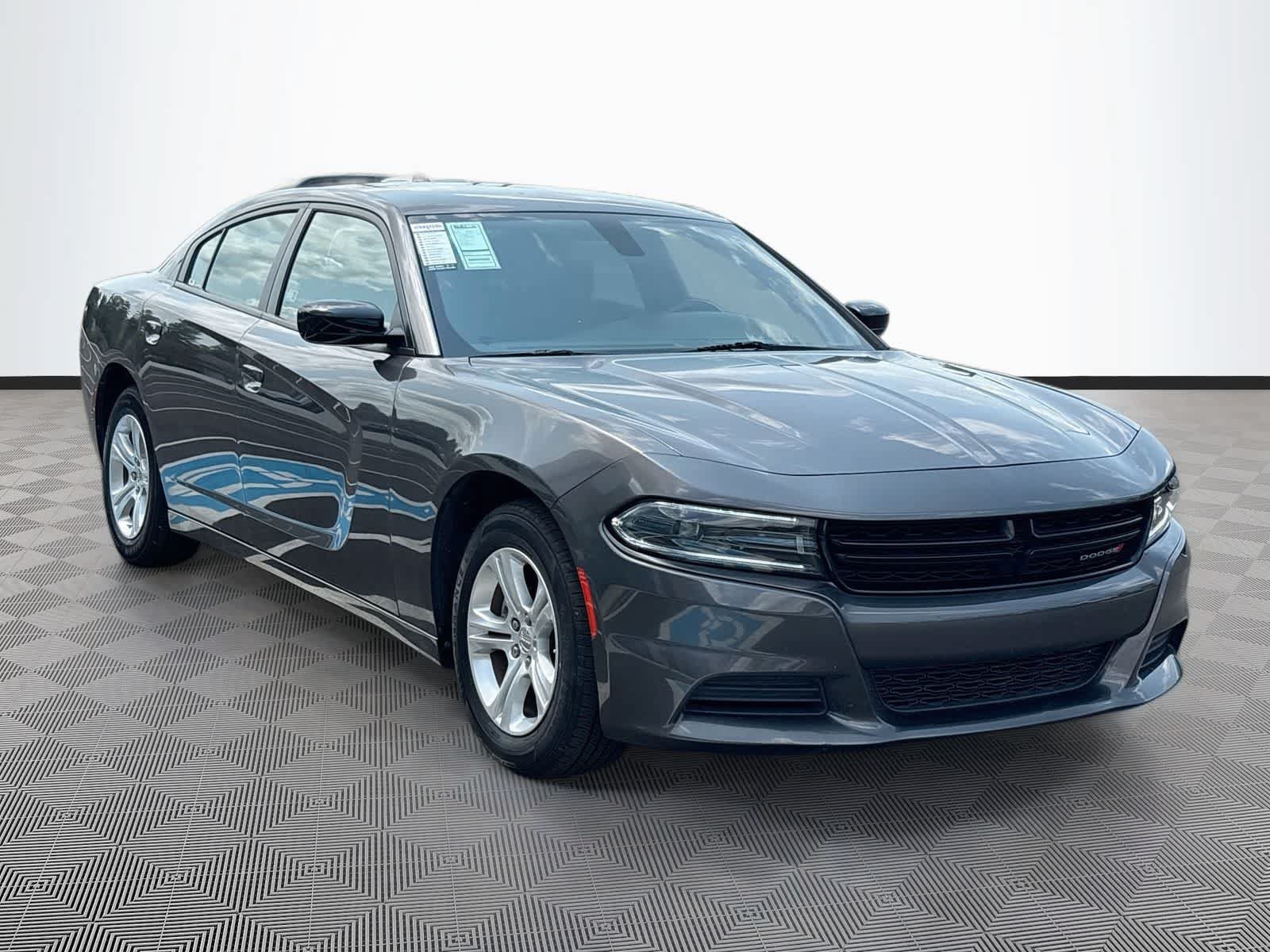 Used 2023 Dodge Charger SXT RWD image 3