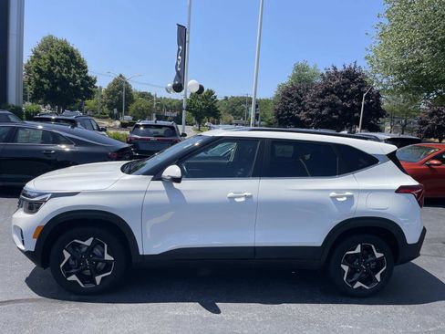 Used 2025 Kia Seltos EX w/ EX Sunroof Package AWD/4WD image 2