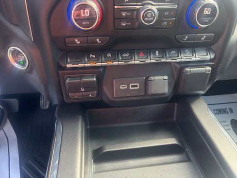 Used 2020 Chevrolet Silverado 1500 RST image 18