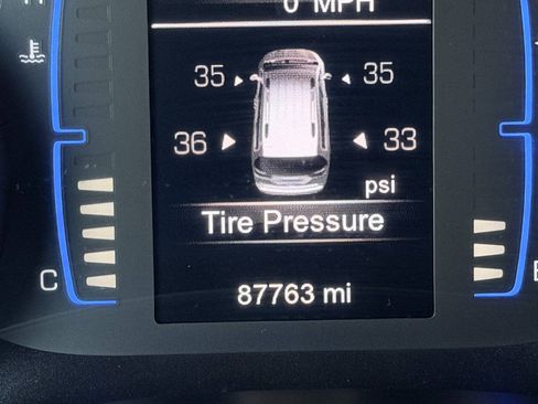 Used 2017 Chrysler Pacifica Touring FWD image 56
