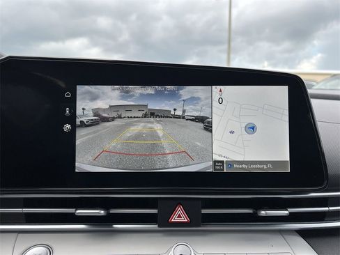 New 2025 Hyundai Elantra Limited image 7