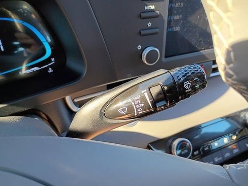 New 2026 Hyundai Elantra SEL Sport Premium FWD image 24