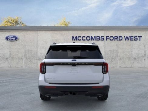 New 2026 Ford Explorer Active RWD image 7