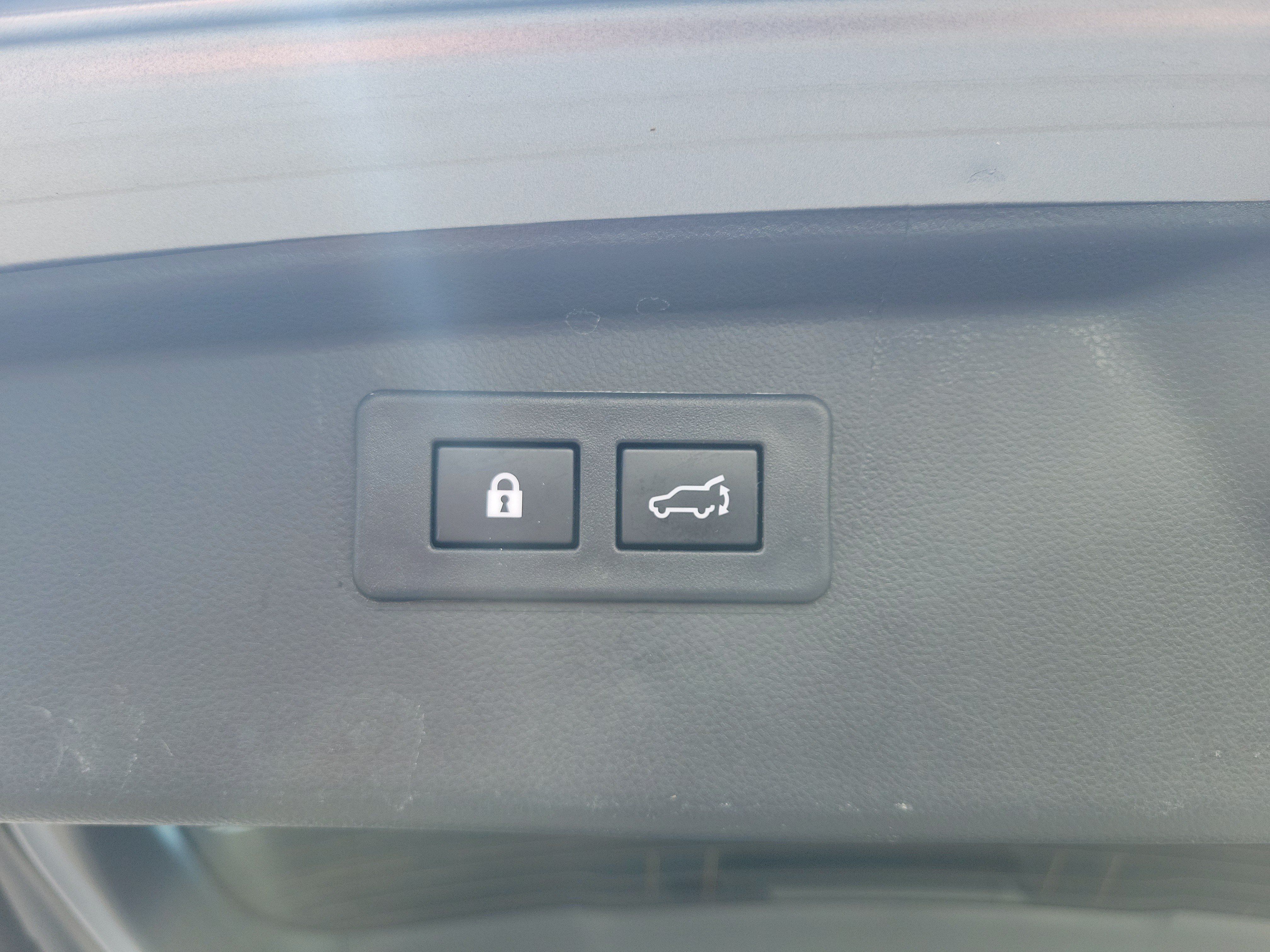 Used 2024 Subaru Outback Premium AWD/4WD image 12