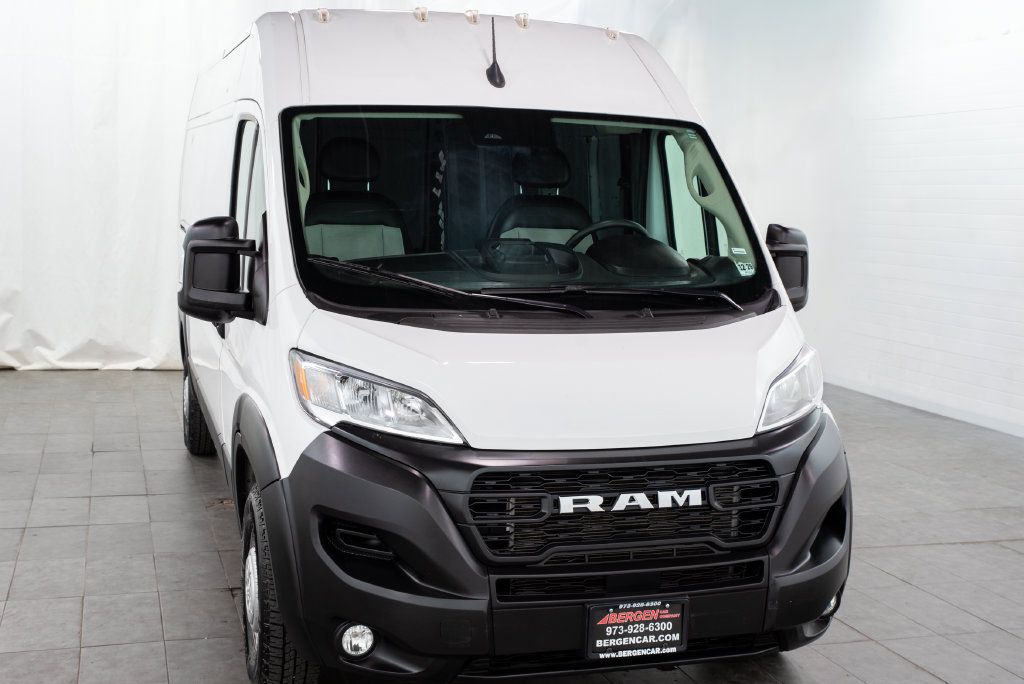 Used 2025 RAM ProMaster 2500 w/ Convenience Group FWD image 1