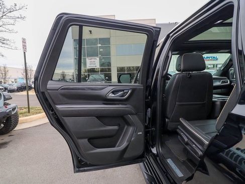 Used 2022 GMC Yukon SLT w/ SLT Premium Package image 57