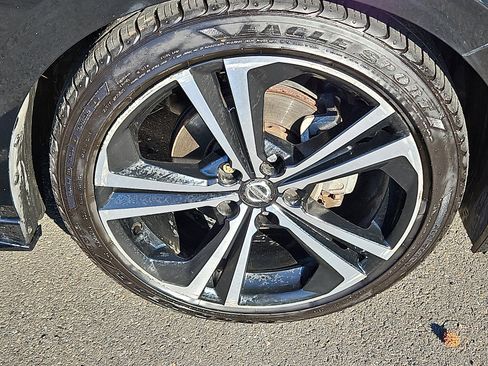 Certified 2020 Nissan Sentra SR image 8