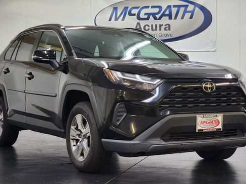Used 2022 Toyota RAV4 XLE w/ Convenience Package AWD/4WD image 2