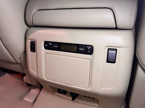 Used 2016 INFINITI QX80 4WD w/ Deluxe Technology Package image 17