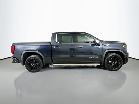 Used 2022 GMC Sierra 1500 Denali w/ Technology Package AWD/4WD image 4