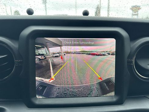 Used 2023 Jeep Gladiator Overland image 20