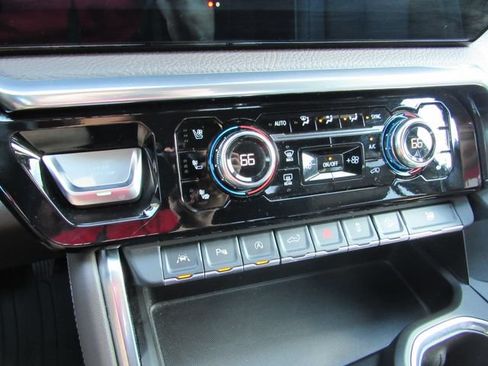 Used 2023 GMC Sierra 1500 Denali w/ Denali Reserve Package AWD/4WD image 25