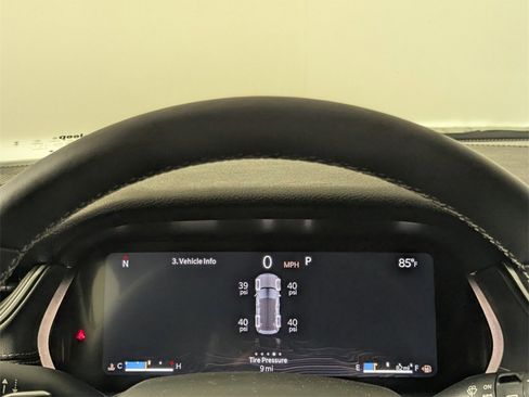 New 2025 Jeep Grand Cherokee Altitude image 18