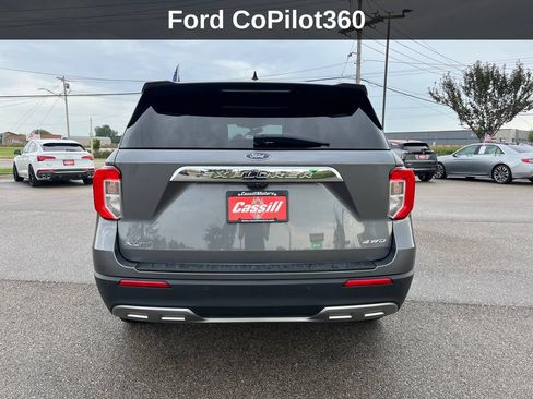 Used 2024 Ford Explorer XLT w/ Equipment Group 202A AWD/4WD image 5