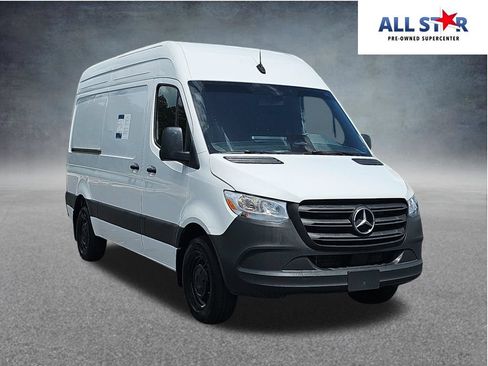 Used 2025 Mercedes-Benz Sprinter 2500 image 1