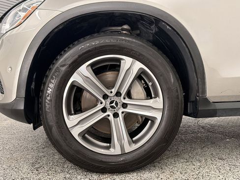 Used 2021 Mercedes-Benz GLC 300 image 11