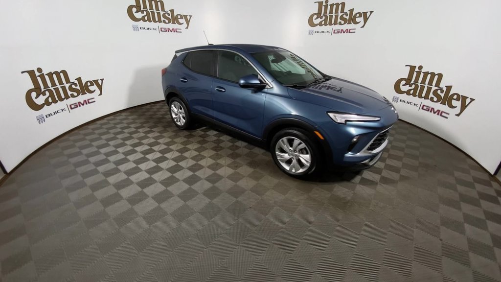 Used 2024 Buick Encore GX Preferred w/ Comfort Package FWD image 2