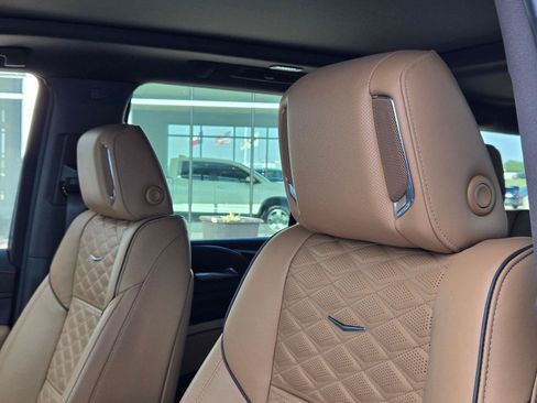 Used 2023 Cadillac Escalade Sport w/ Touring Package AWD/4WD image 11
