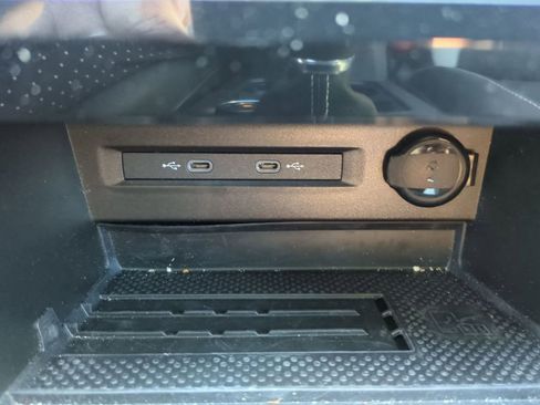 Used 2025 Volkswagen Taos SEL w/ Black Wheel Plus Package image 28