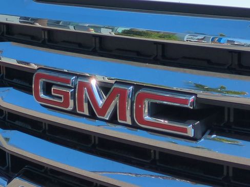 Used 2022 GMC Sierra 1500 SLE w/ Driver Alert Package I image 29