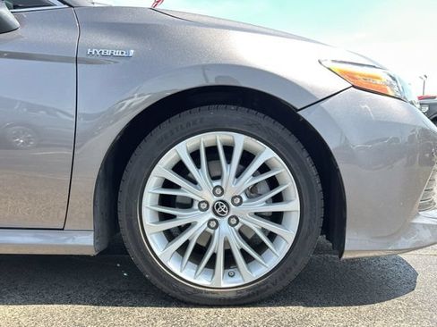 Used 2018 Toyota Camry XLE w/ Audio Package FWD image 14