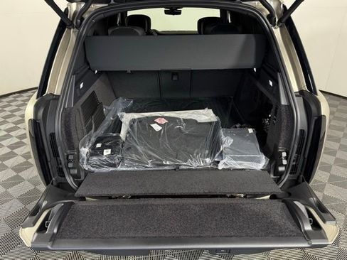 New 2025 Land Rover Range Rover Autobiography image 15