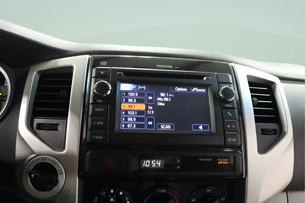 Used 2013 Toyota Tacoma 4x4 Double Cab w/ TRD Sport Pkg image 9