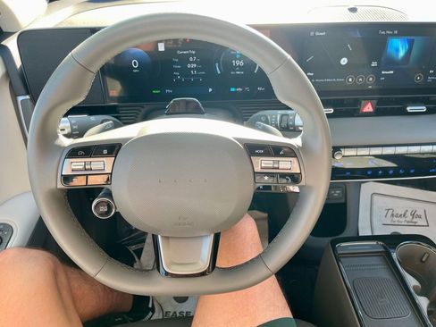 Used 2025 Hyundai Ioniq 5 SEL image 14