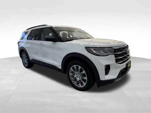 New 2026 Ford Explorer Active w/ Active Comfort Package image 8