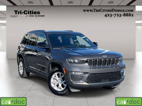 Used 2025 Jeep Grand Cherokee Limited AWD/4WD image 1