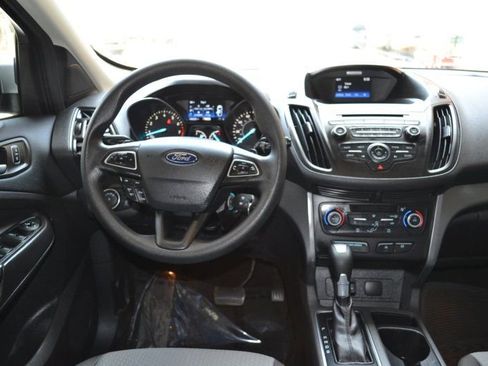 Used 2017 Ford Escape SE image 22