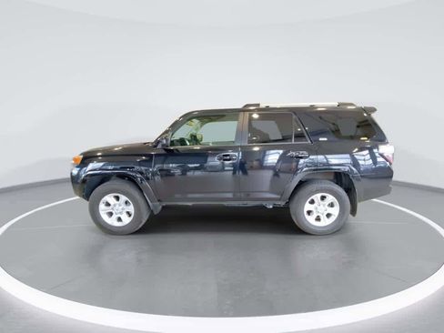 Used 2024 Toyota 4Runner SR5 AWD/4WD image 5